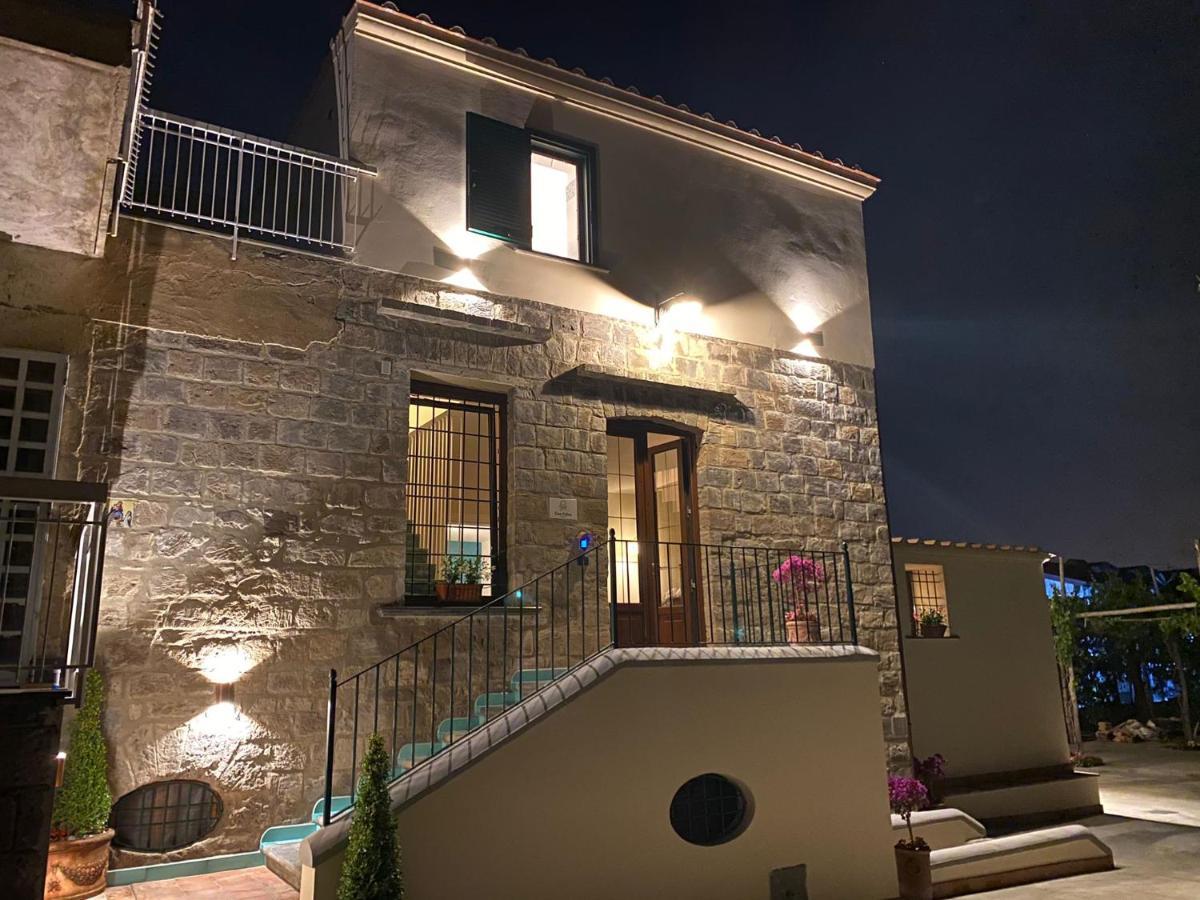 Casa Fifina Rooms Sant'Egidio del Monte Albino 外观 照片