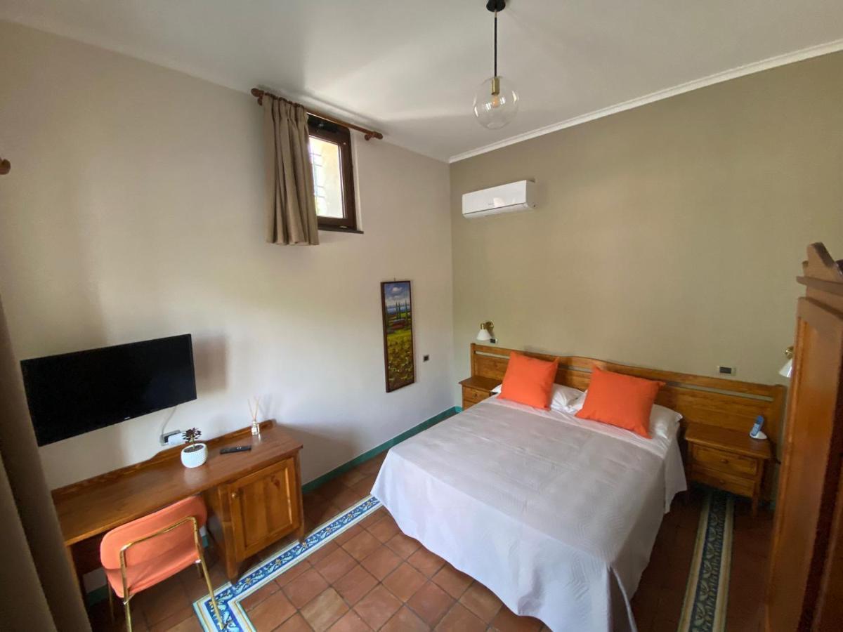 Casa Fifina Rooms Sant'Egidio del Monte Albino 外观 照片