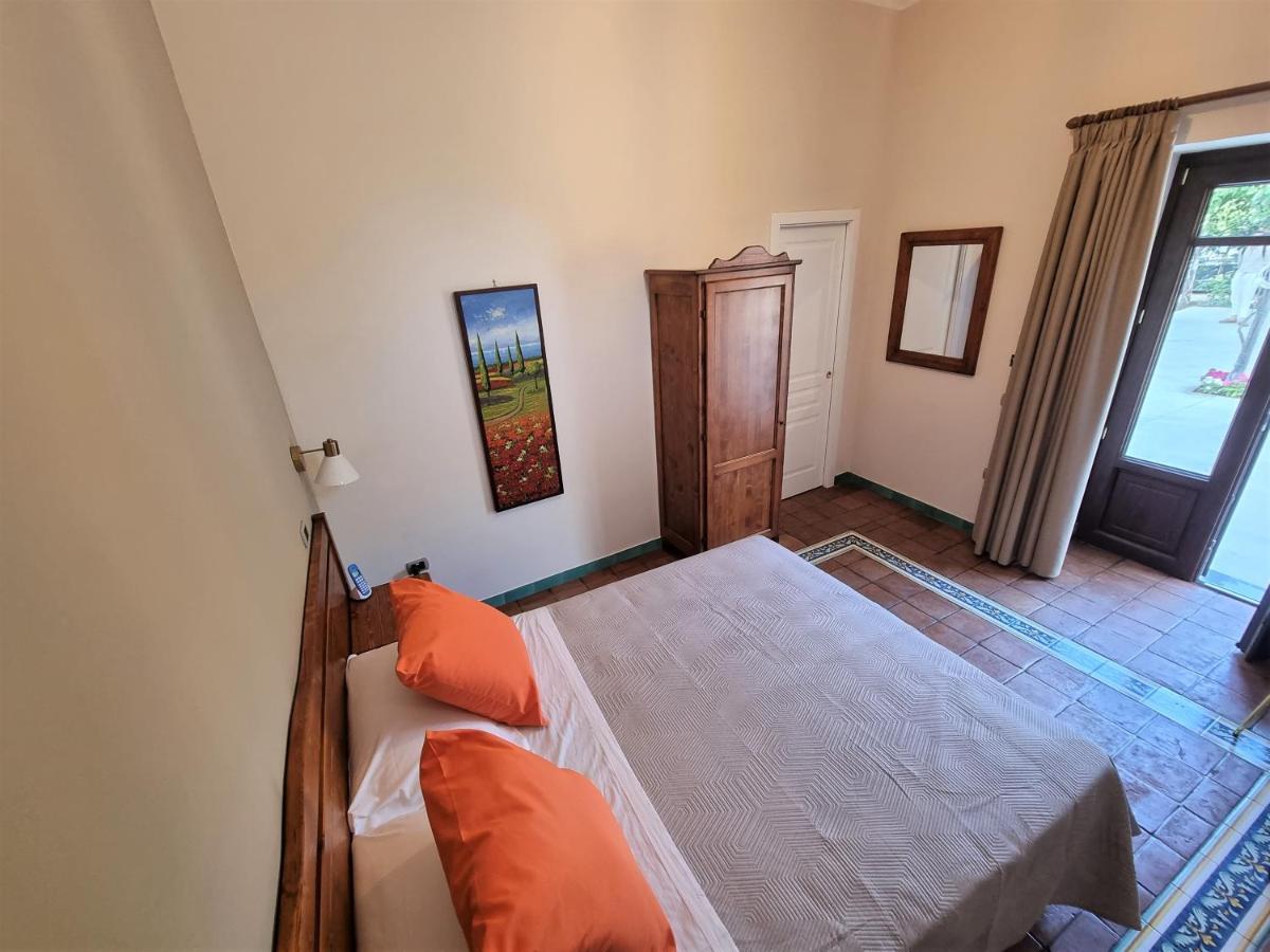 Casa Fifina Rooms Sant'Egidio del Monte Albino 外观 照片