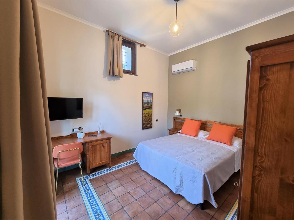 Casa Fifina Rooms Sant'Egidio del Monte Albino 外观 照片