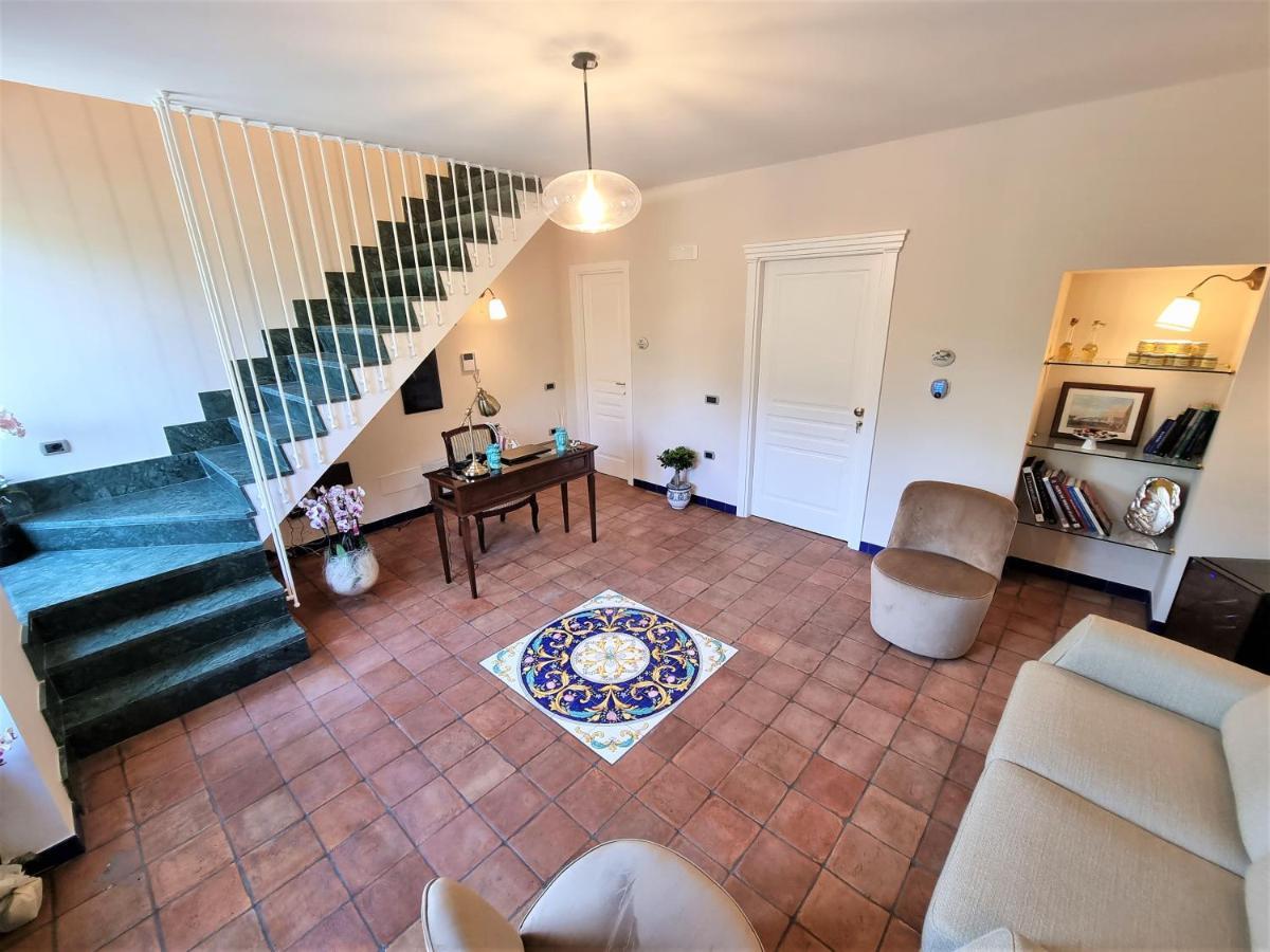 Casa Fifina Rooms Sant'Egidio del Monte Albino 外观 照片